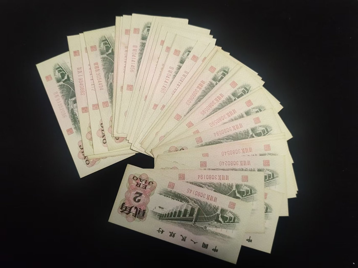 dvubb 图片点击可在新窗口打开查看