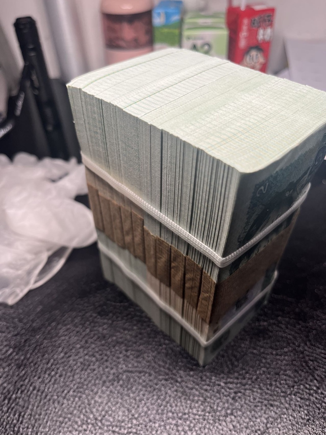 dvubb 图片点击可在新窗口打开查看