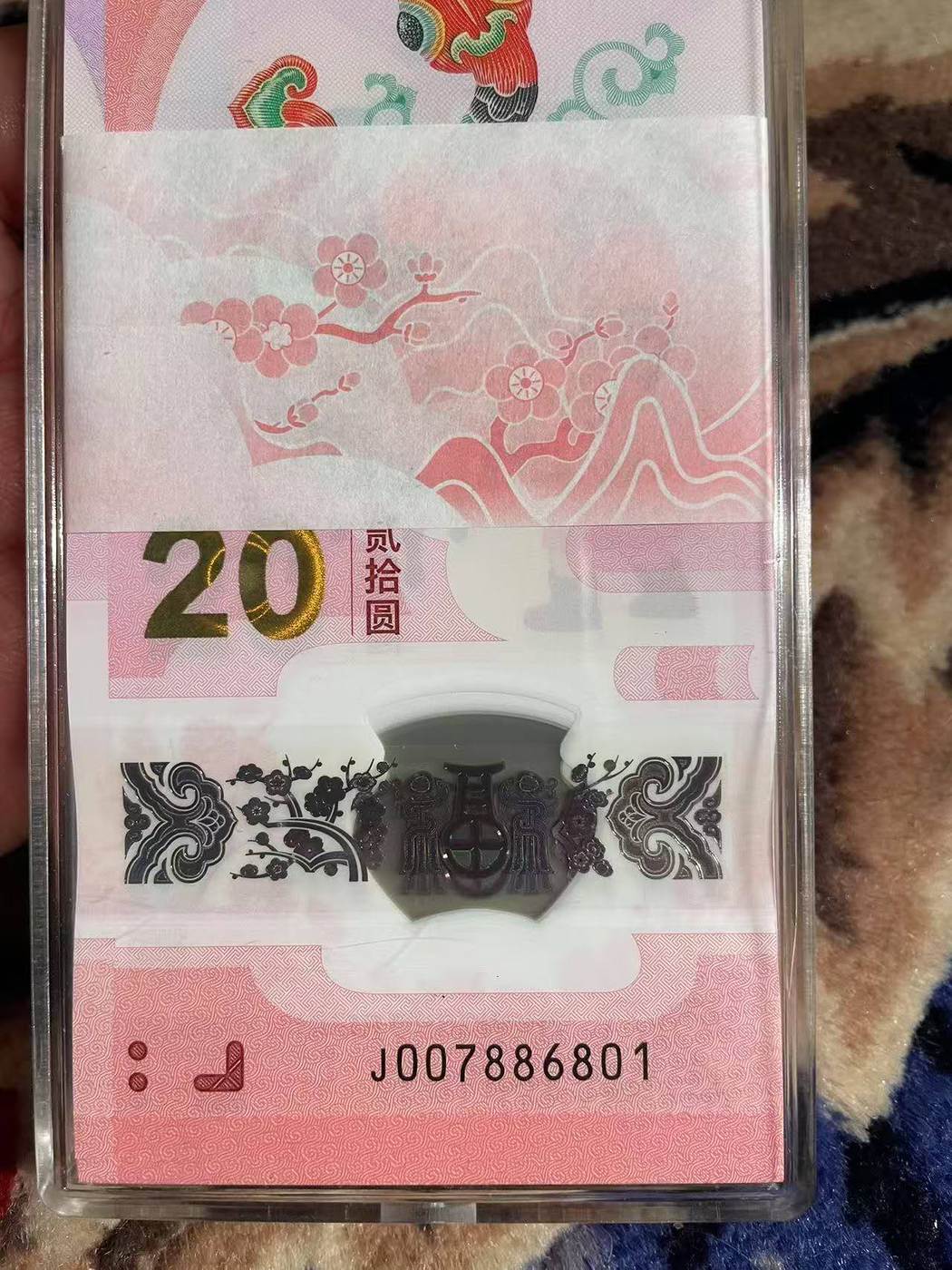 dvubb 图片点击可在新窗口打开查看