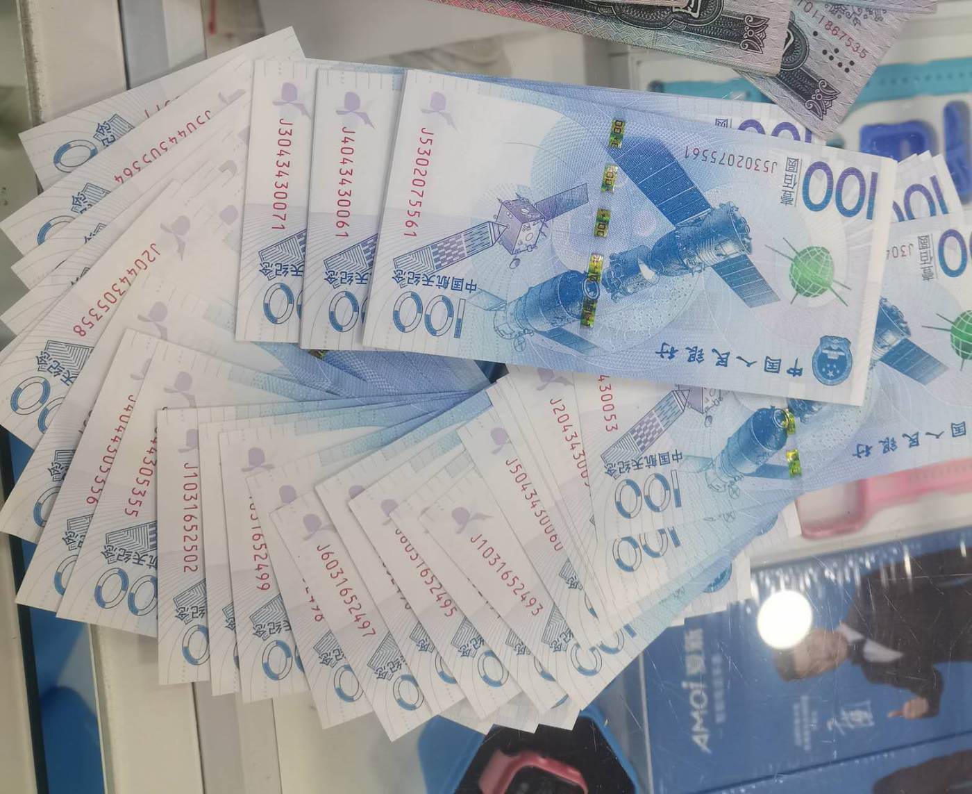 dvubb 图片点击可在新窗口打开查看