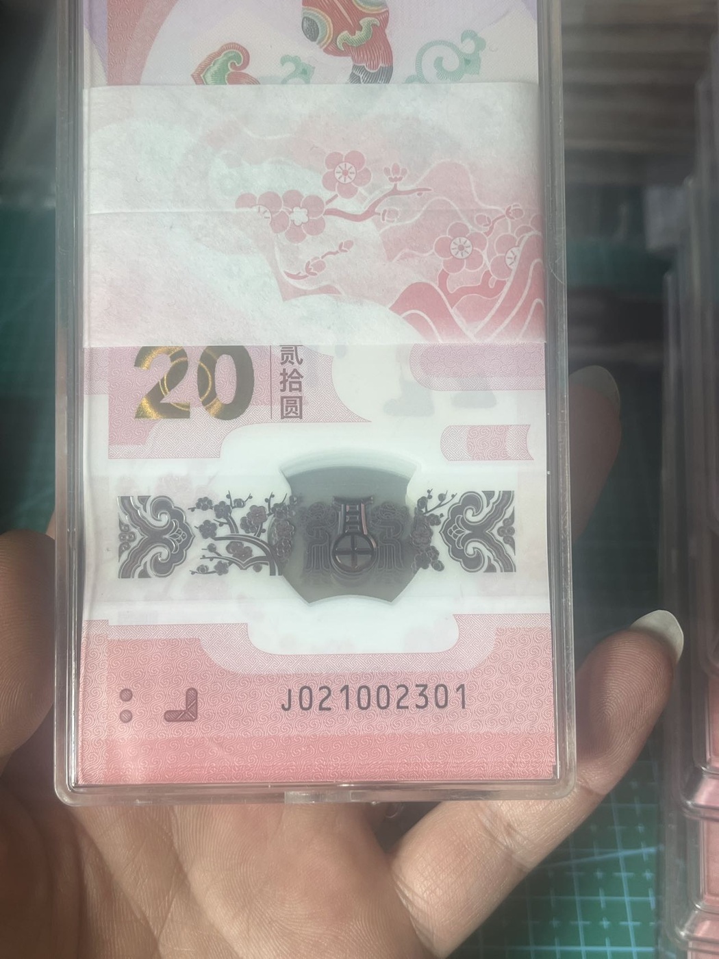 dvubb 图片点击可在新窗口打开查看