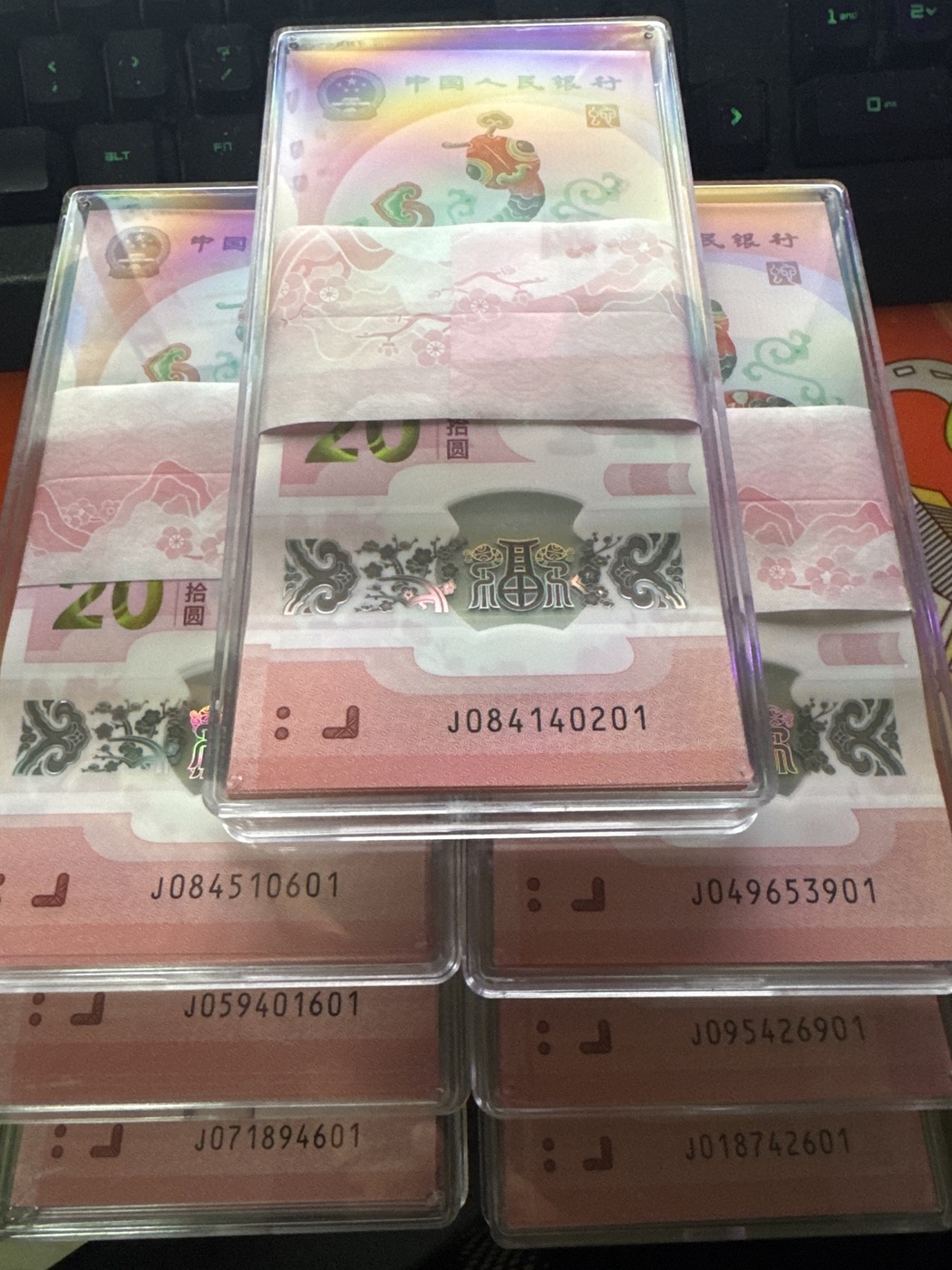dvubb 图片点击可在新窗口打开查看