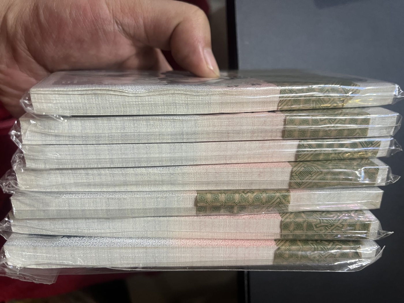 dvubb 图片点击可在新窗口打开查看