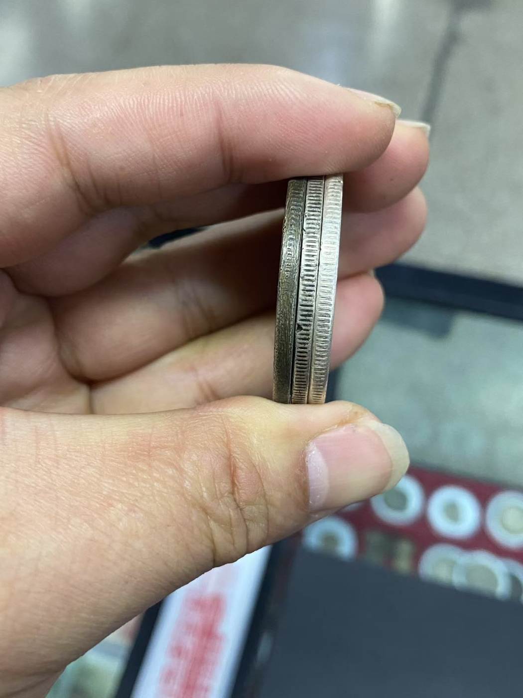 dvubb 图片点击可在新窗口打开查看