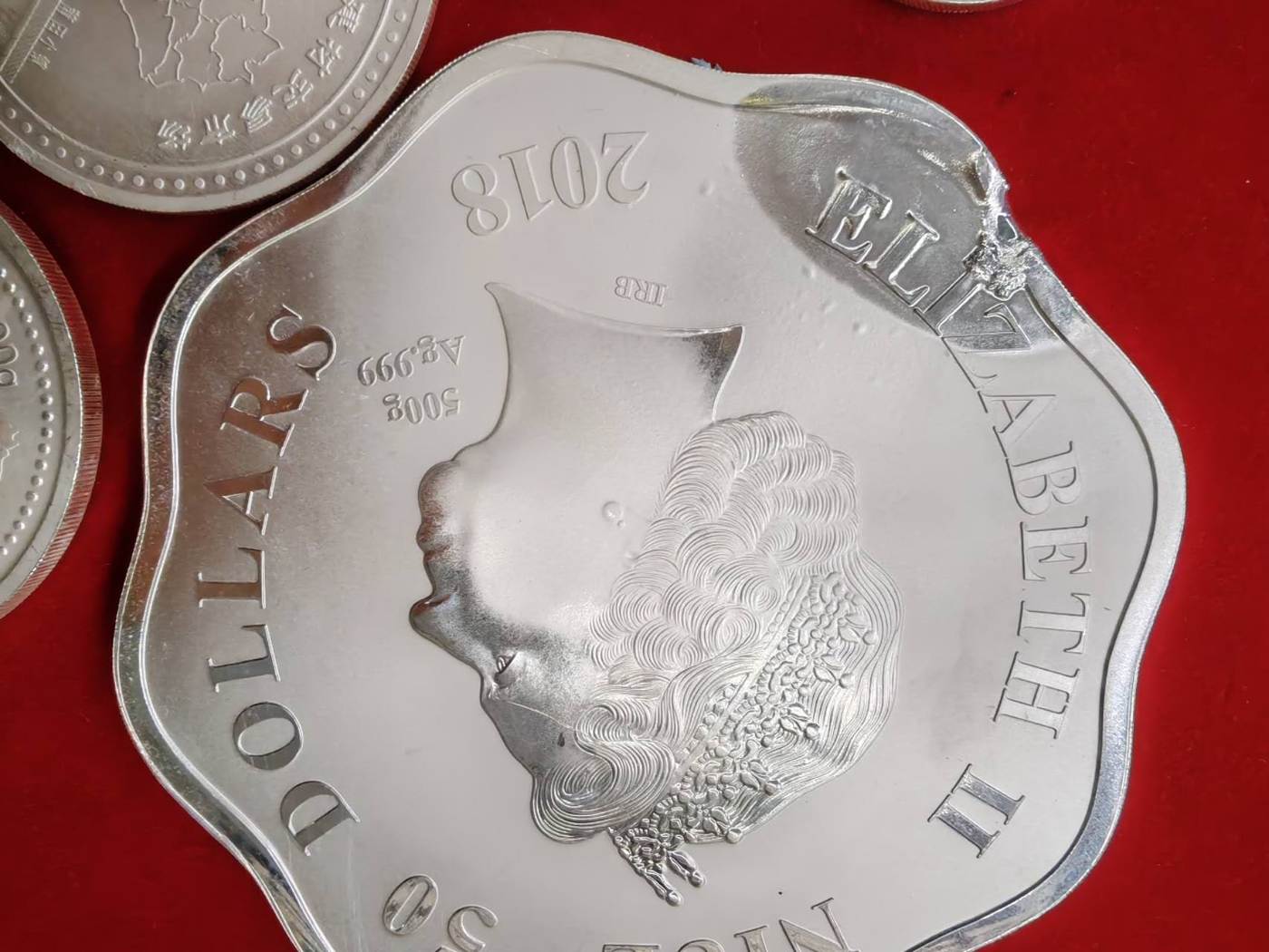 dvubb 图片点击可在新窗口打开查看