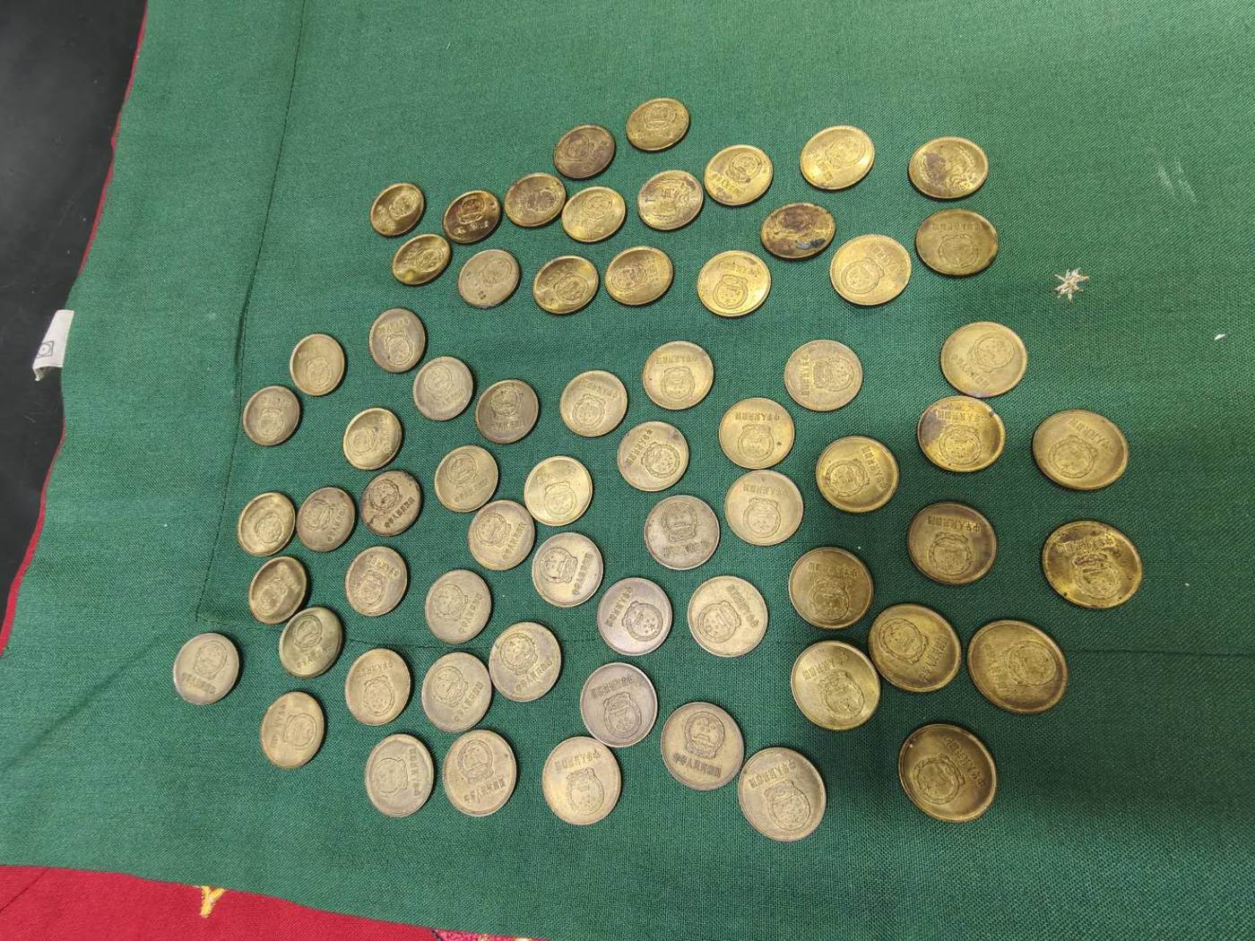 dvubb 图片点击可在新窗口打开查看