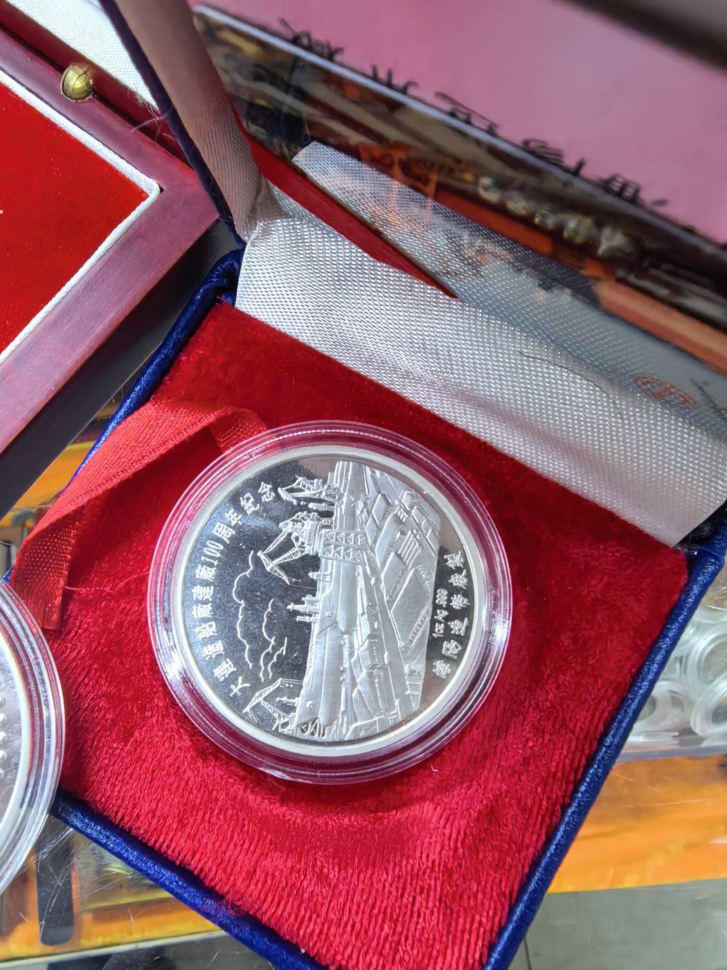 dvubb 图片点击可在新窗口打开查看