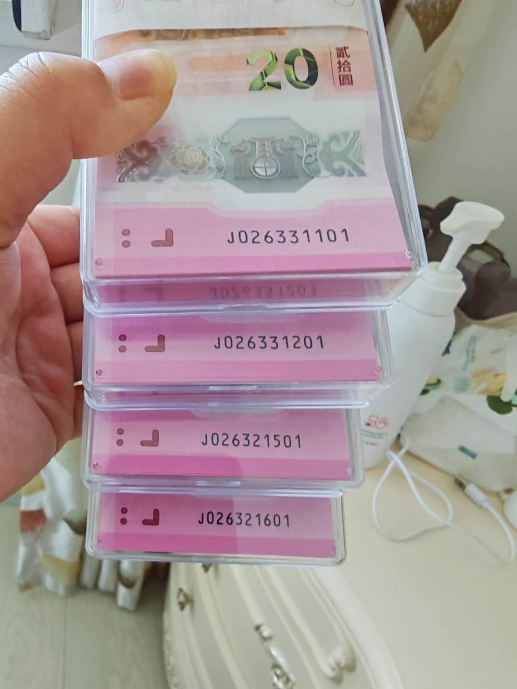 dvubb 图片点击可在新窗口打开查看