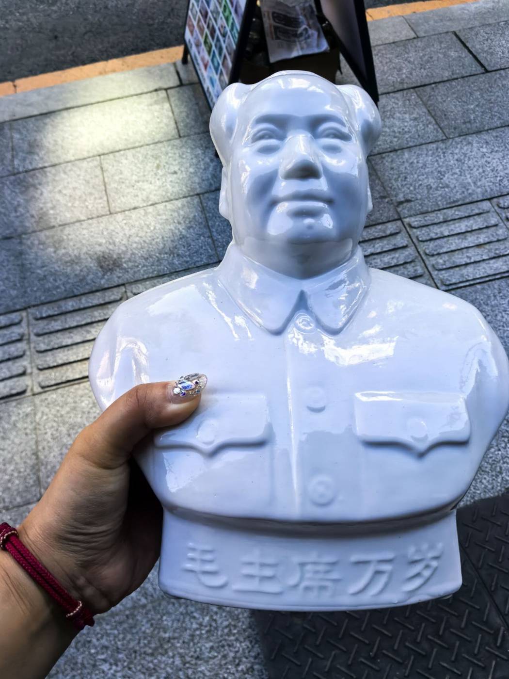 dvubb 图片点击可在新窗口打开查看